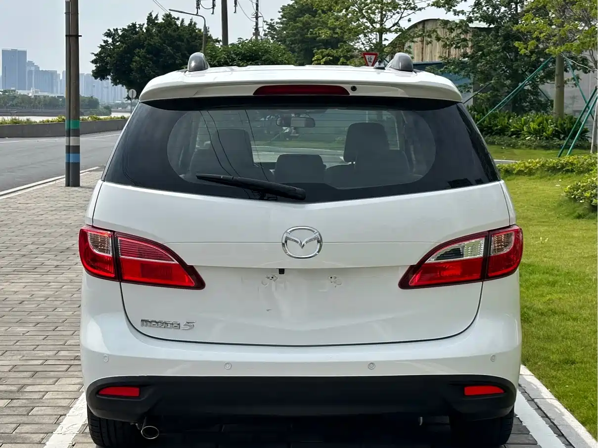 Mazda Mazda5 2014 2013 2.0L Automatic Luxury