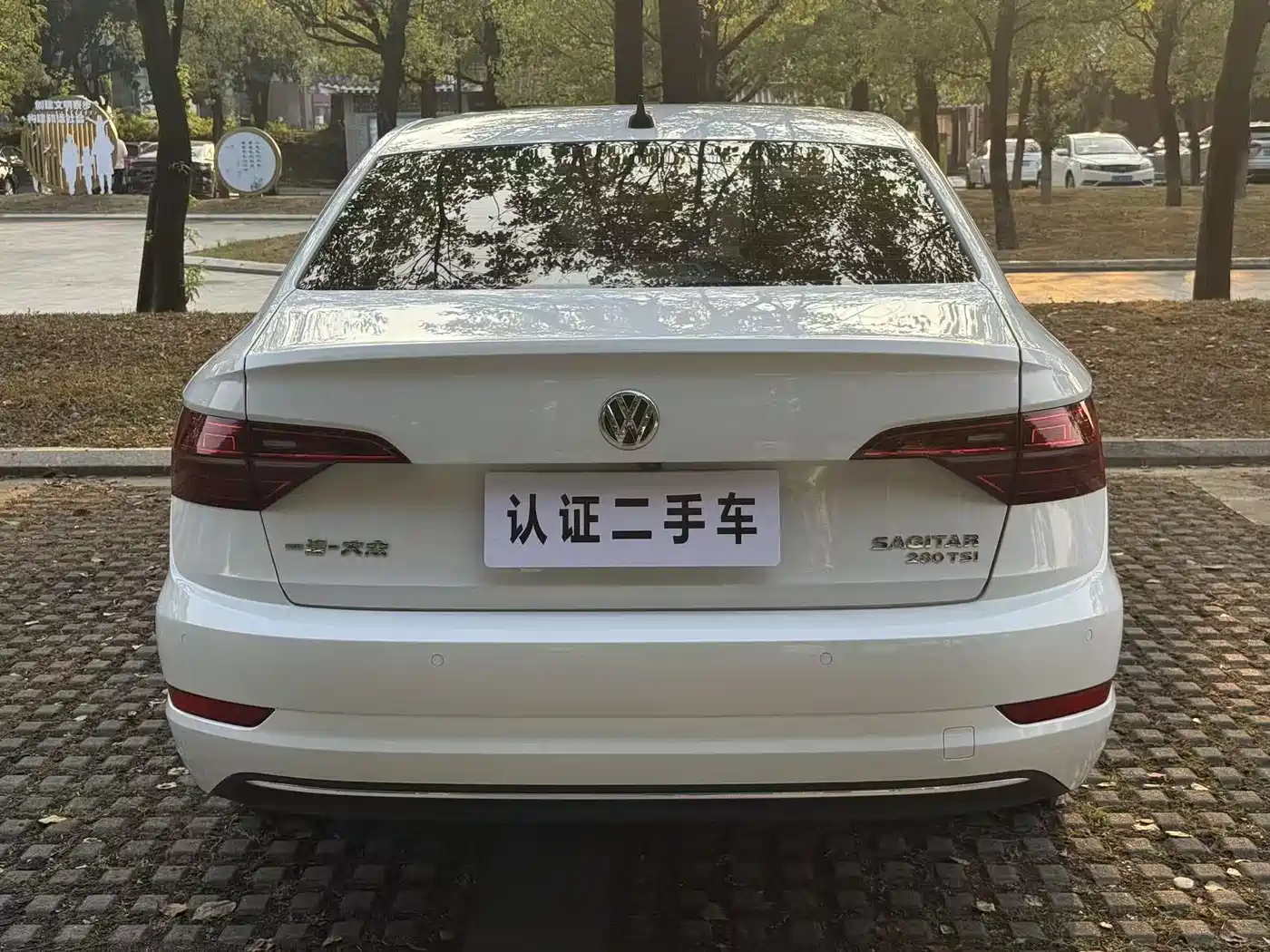 Volkswagen Sagitar 2022 280TSI DSG Surpassing Edition фото 11