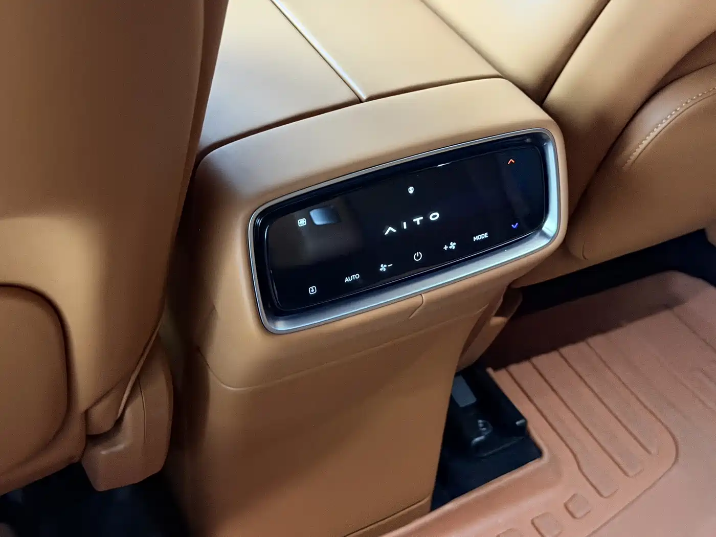 AITO Wenjie AITO M9 2024 2024 Range Extender Max Edition 42kWh 6-seater