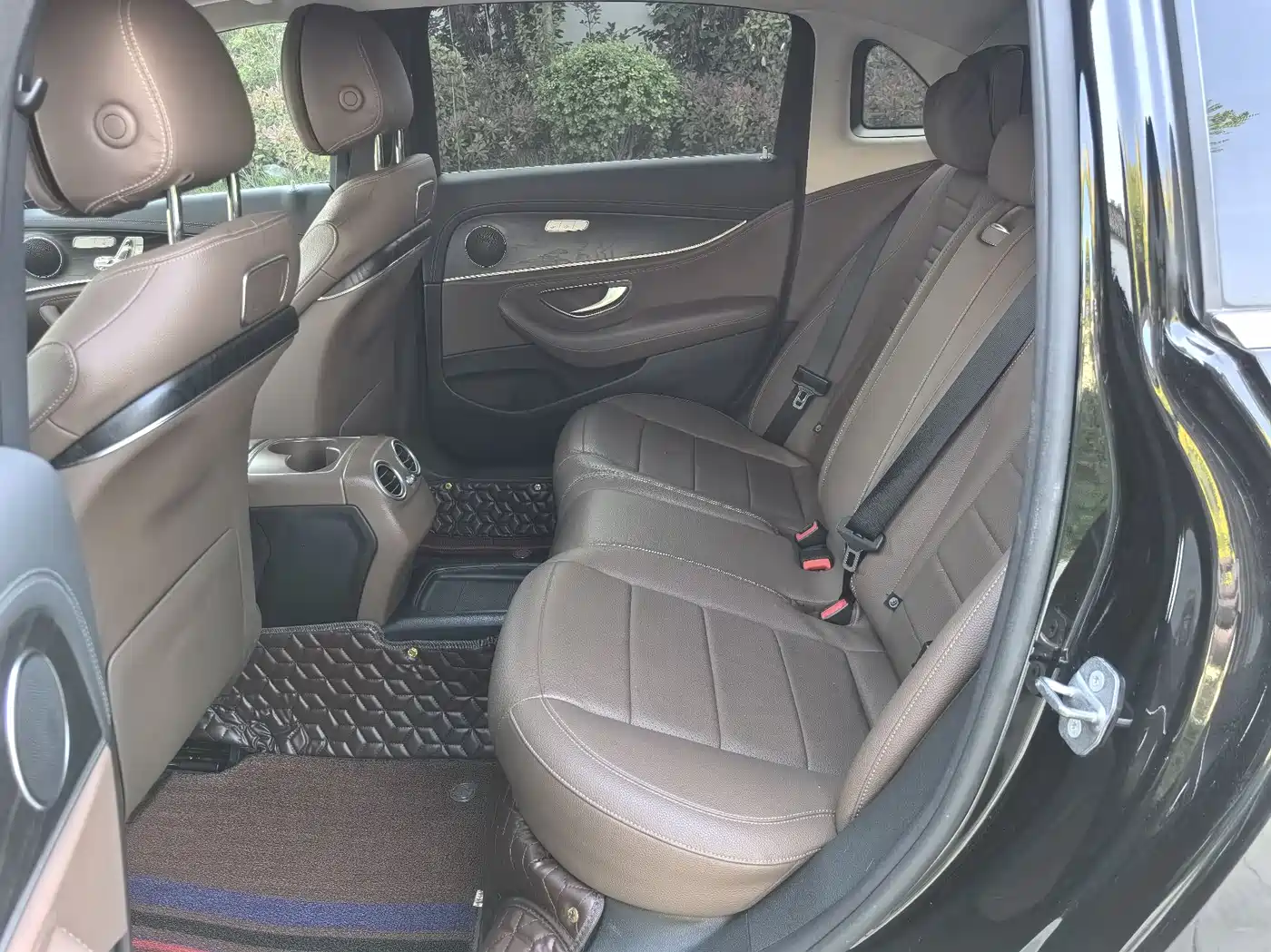 Mercedes-Benz E-Class 2016 E 300 L Sport Fashion Type фото 11