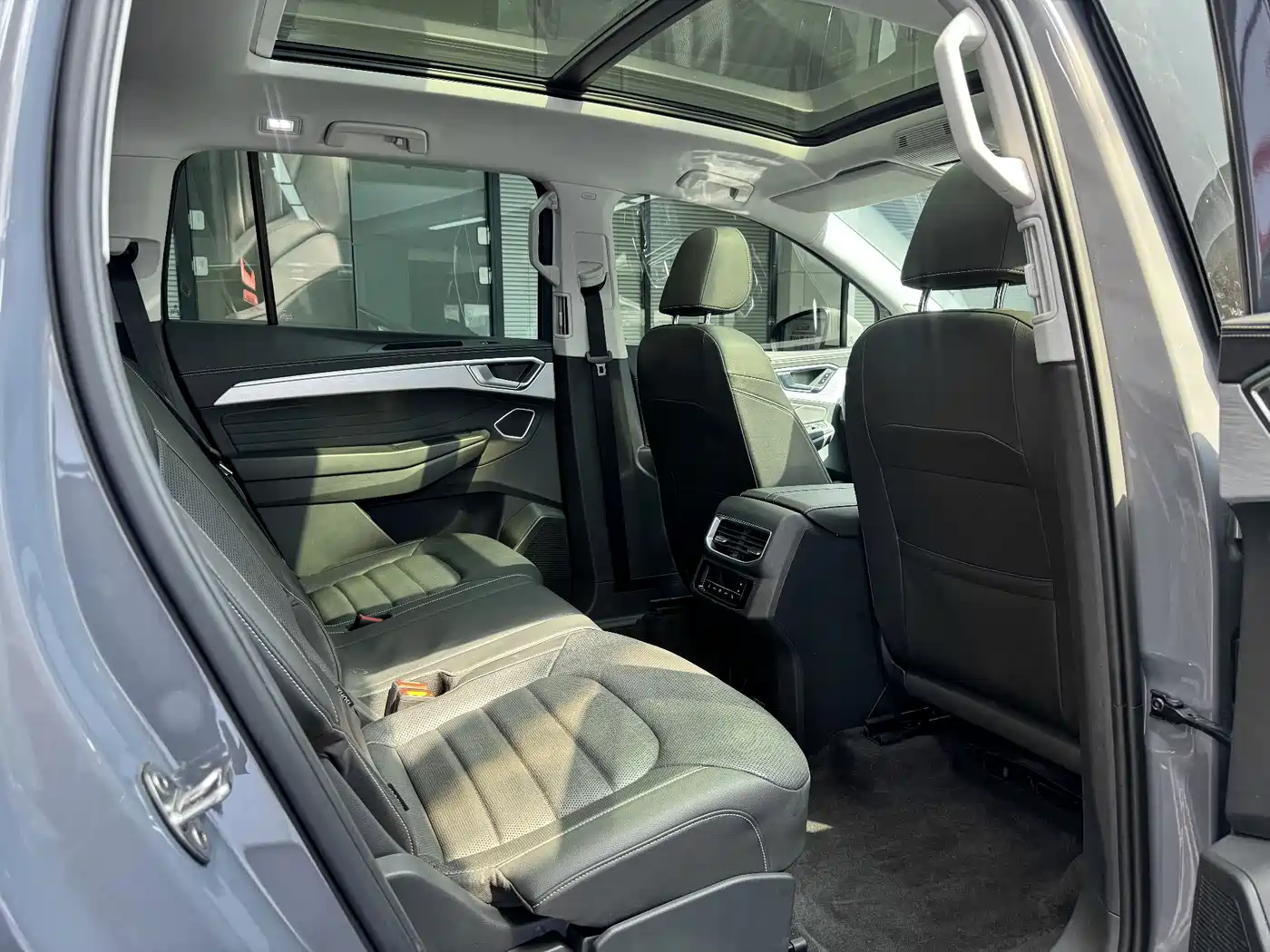 Volkswagen Talagon 2022 380TSI 4WD Luxury Premium Pro Edition 7-Seater фото 15