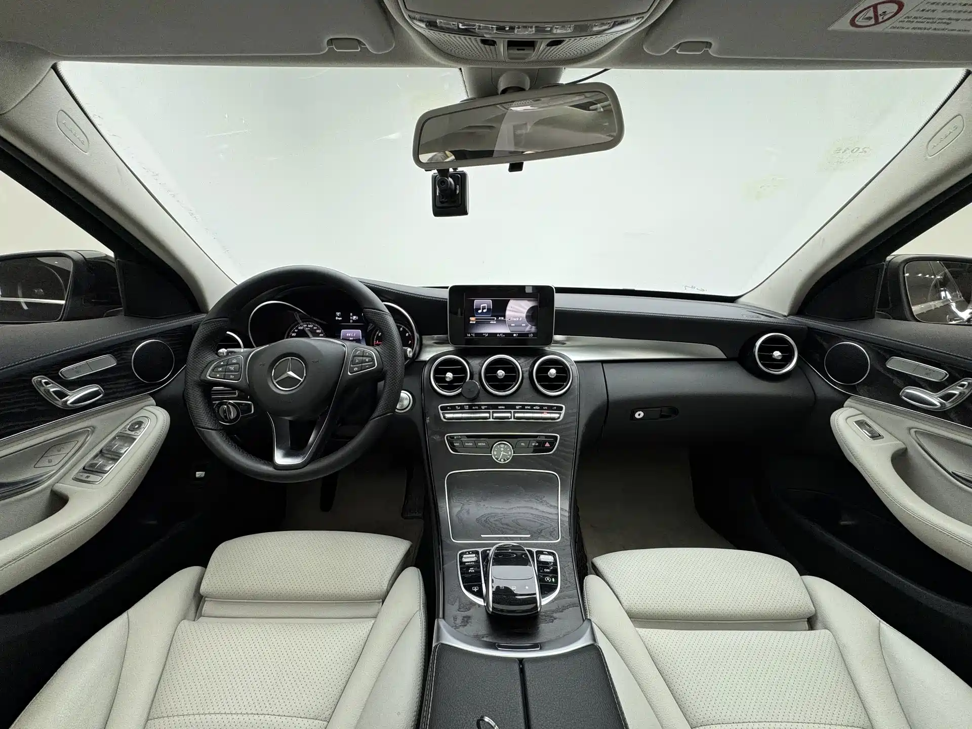 Фото 9 - Mercedes-Benz C-Class