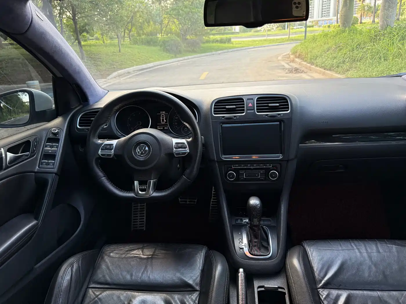 Volkswagen Golf GTI 2011 2.0TSI GTI фото 14