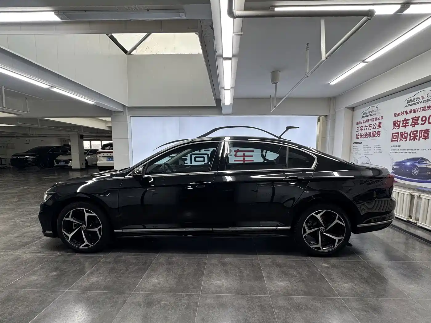 Volkswagen Magotan 2023 2 Million Units Anniversary Edition 330TSI DSG Leading Type фото 4