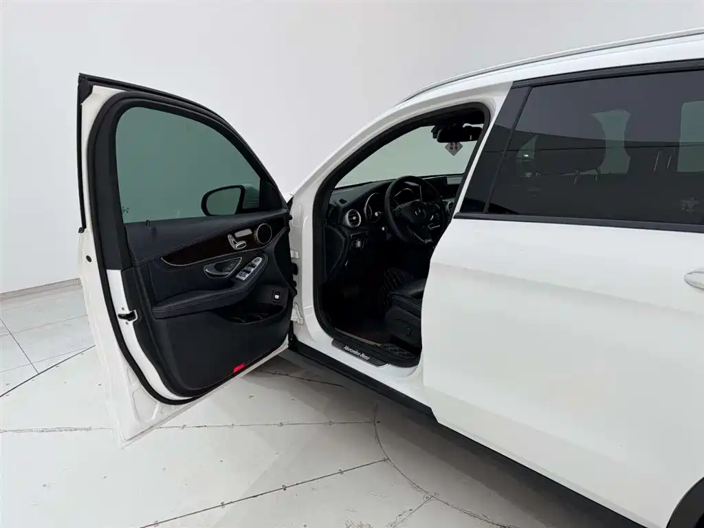 Mercedes-Benz GLC 2019 GLC 260 L 4MATIC Dynamic фото 13