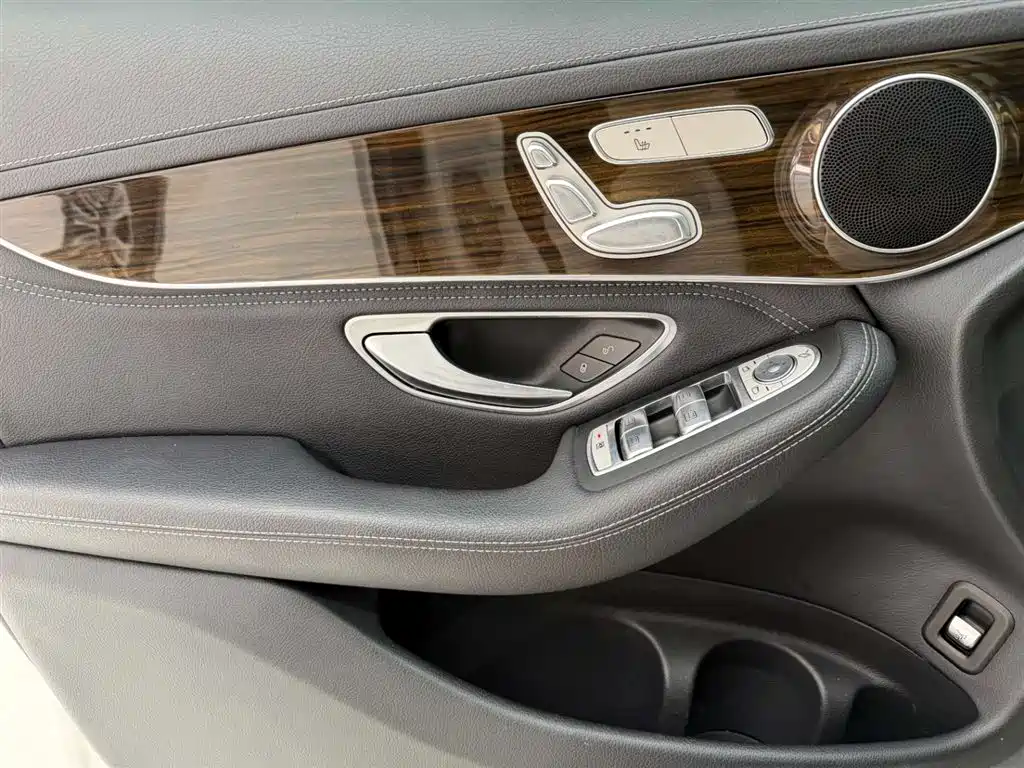 Mercedes-Benz GLC 2019 GLC 260 L 4MATIC Dynamic фото 21