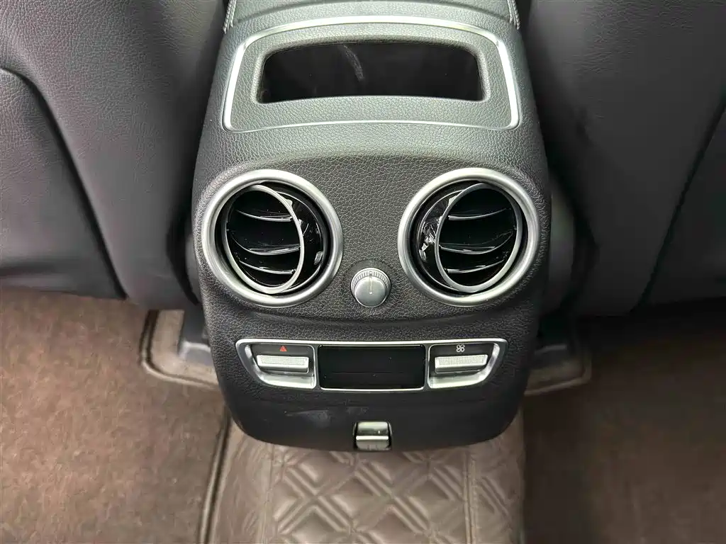 Mercedes-Benz GLC 2022 Facelift II GLC 260 L 4MATIC Luxury фото 11