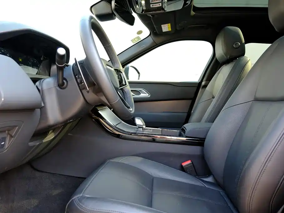 Land Rover Range Rover Velar 2025 Dynamic SE фото 13