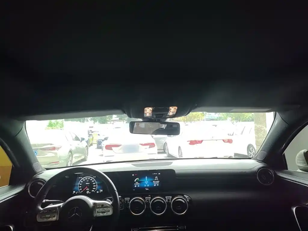 Mercedes-Benz A-Class 2019 A 180 L Sport Sedan фото 8