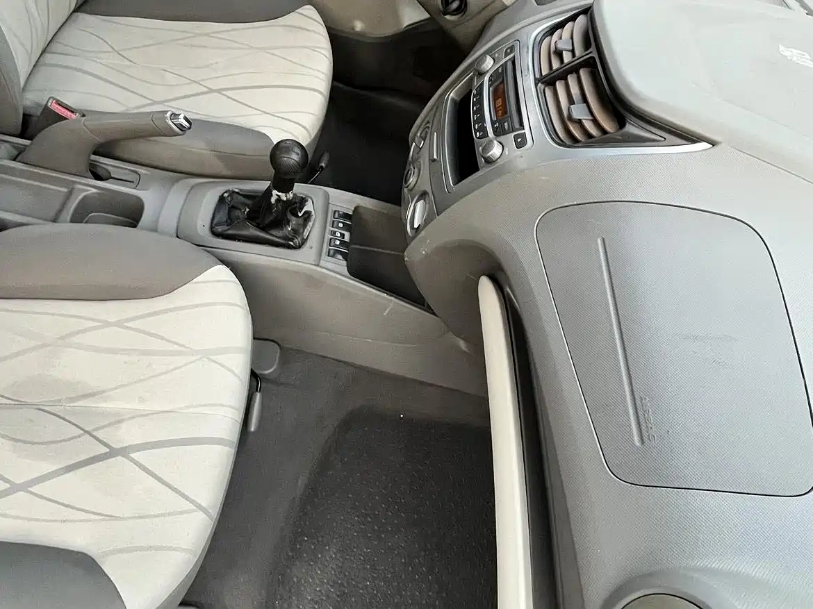 Chevrolet Sail 2013 Sedan 1.4L Manual Ideal Edition фото 9
