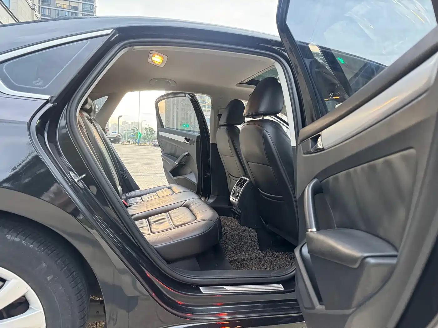 Volkswagen Passat 2013 1.8TSI DSG Yuzun фото 10
