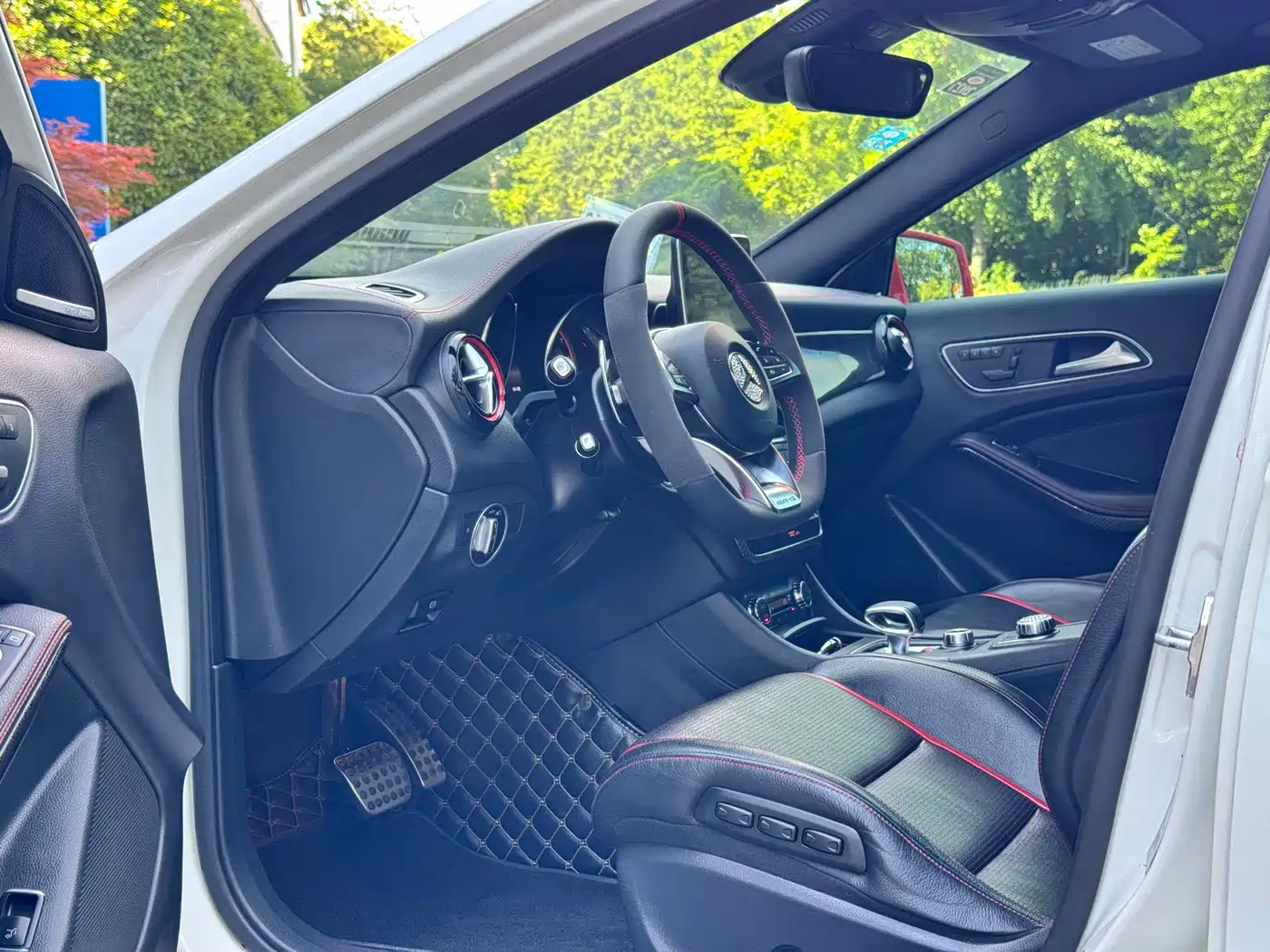 Mercedes-Benz GLA AMG 2016 AMG GLA 45 4MATIC фото 10