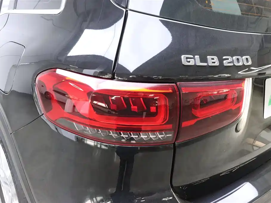 Mercedes-Benz GLB 2022 Model GLB 200 Dynamic Edition фото 31