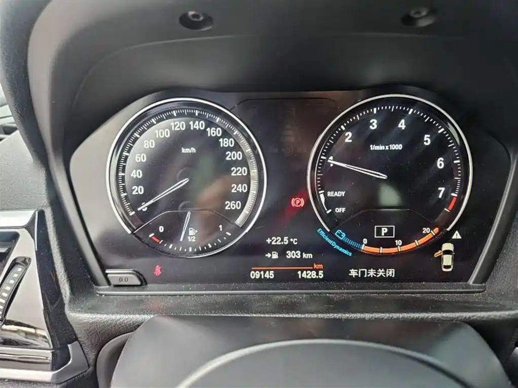 BMW 1 Series 2022 120i M Sport Shadow Edition фото 8