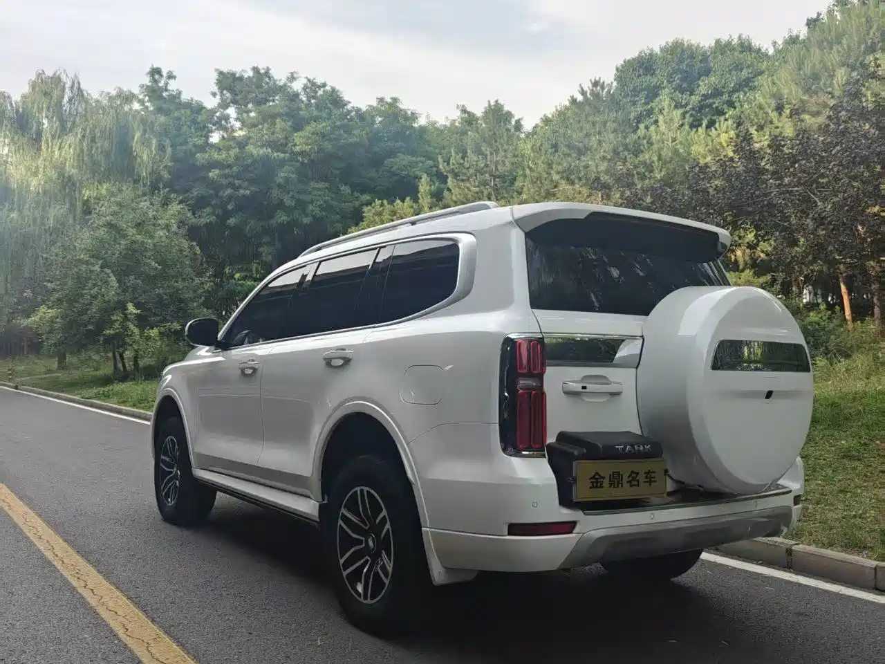Tank 500 2022 3.0T Sport Edition Dengfeng 7-Seater фото 7