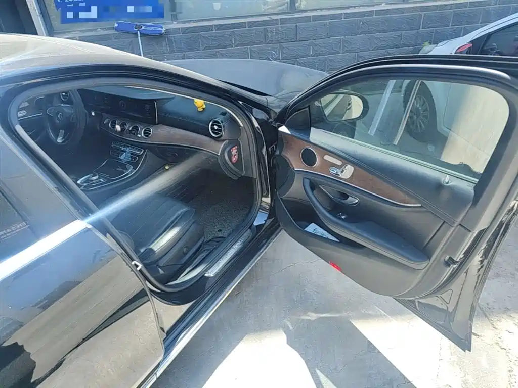 Mercedes-Benz E-Class 2016 E 300 L Fashion Type фото 11