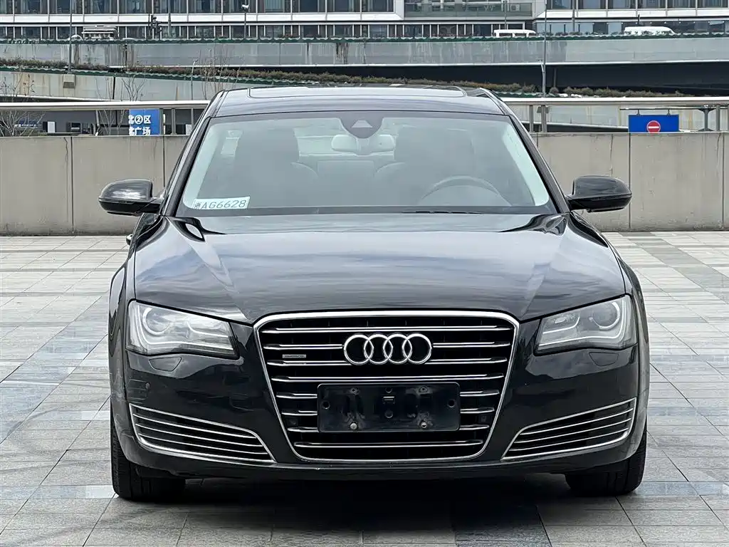 Audi A8 2013 A8L 45 TFSI quattro Luxury фото 2