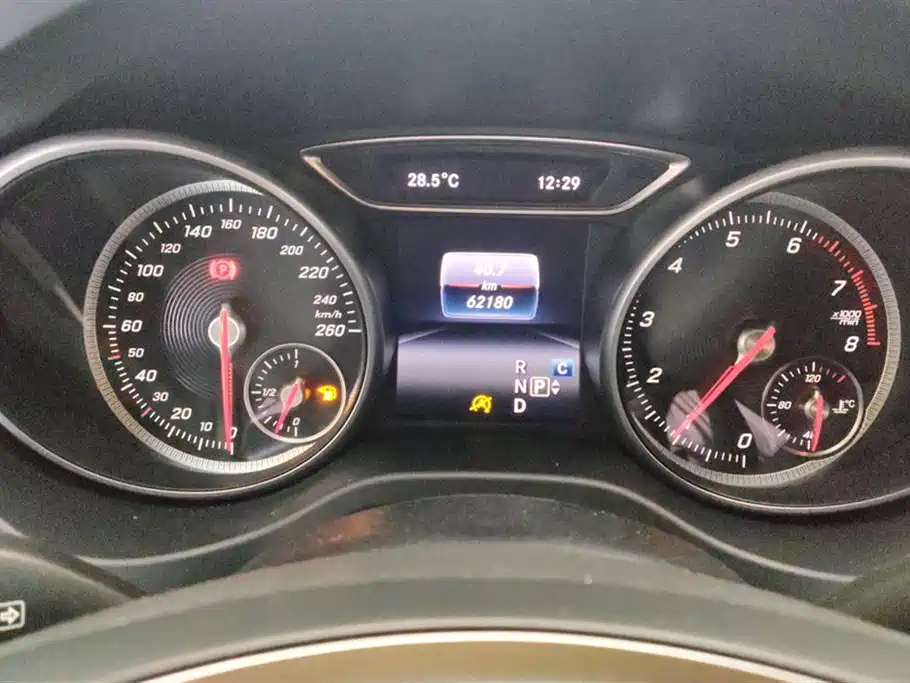 Mercedes-Benz CLA (Import) 2016 Facelift CLA 200 Style фото 14