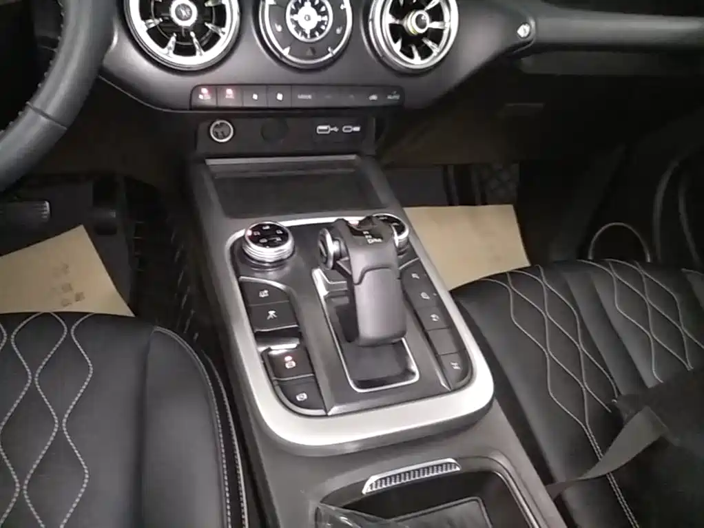 Tank 300 2023 Off-Road Edition 2.0T Challenger фото 14