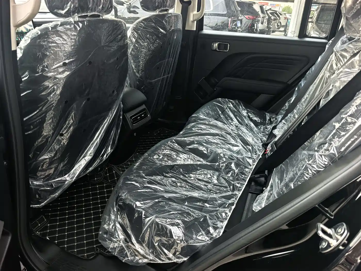 Haval Meng Long NEV 2026 Hi4 102 Premium фото 7