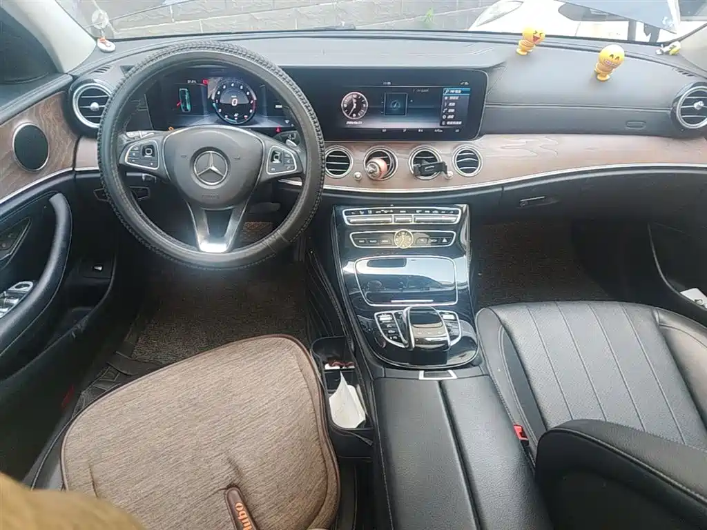 Mercedes-Benz E-Class 2016 E 300 L Fashion Type фото 16