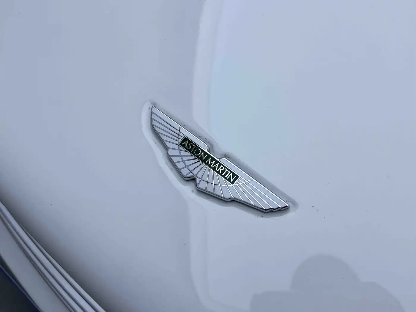 Aston Martin DB9 2014 2013 6.0L Coupe