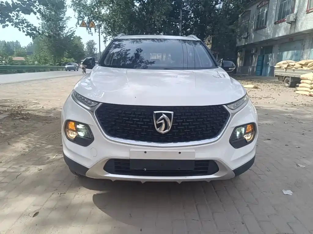 Baojun 510 2019 2019 1.5L CVT Superior Edition China VI