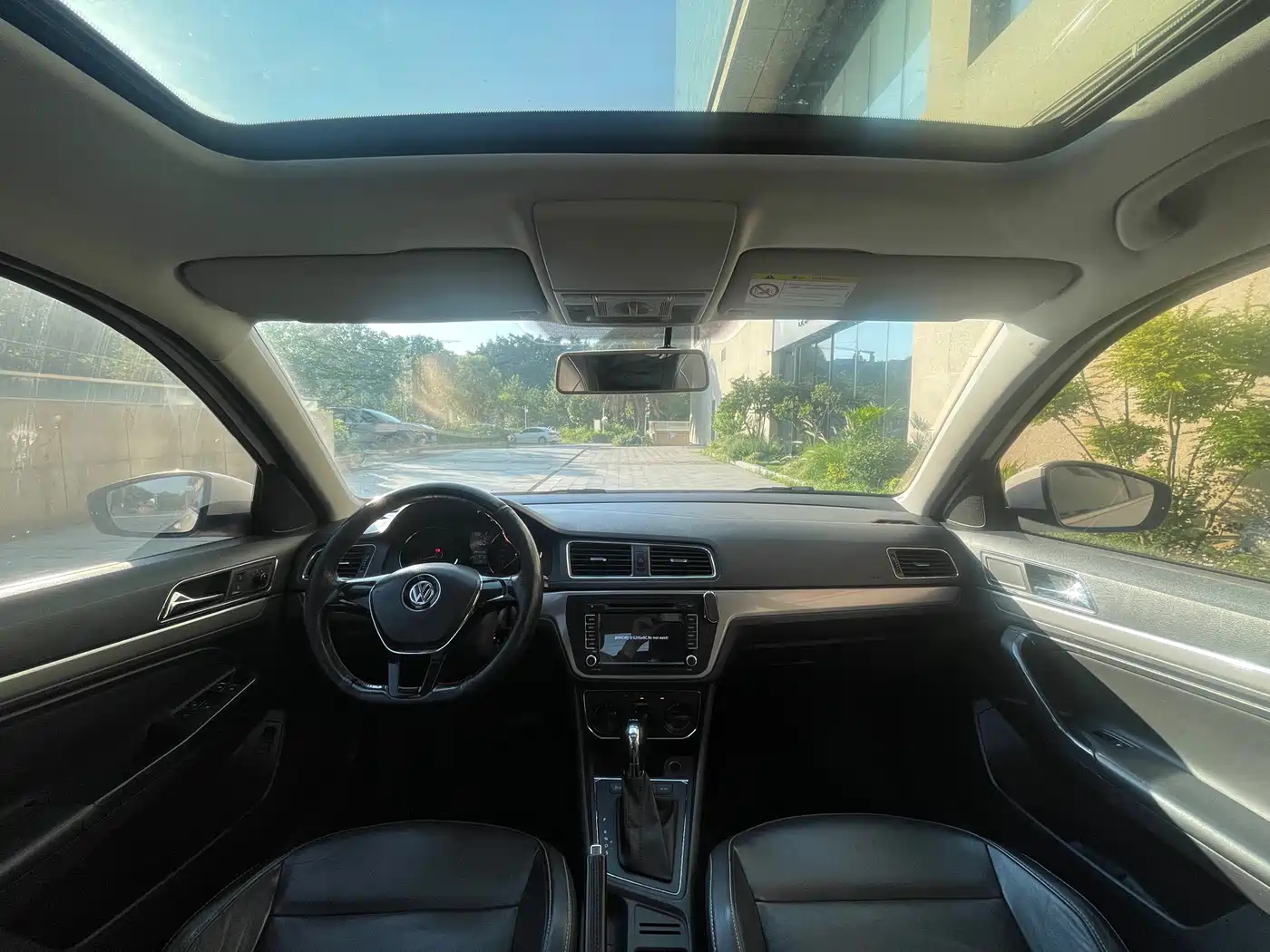 Volkswagen Lavida 2015 230TSI DSG Comfort Edition фото 6