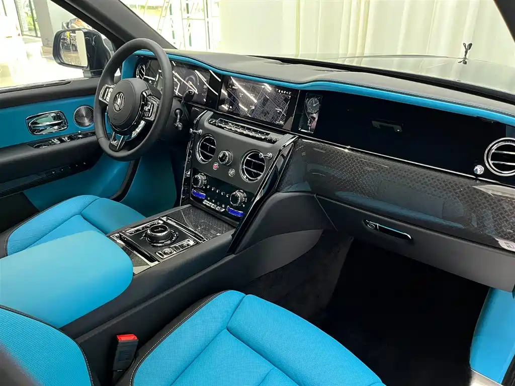Rolls-Royce Cullinan 2026 2024 Black Badge