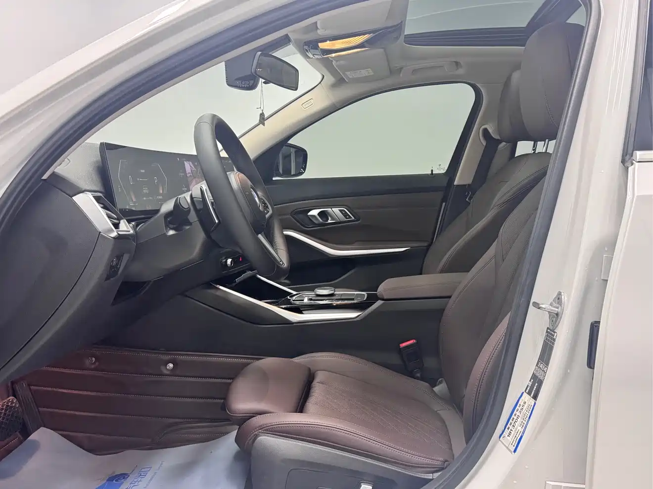 BMW 3 Series 2023 320Li M Sport Package фото 9