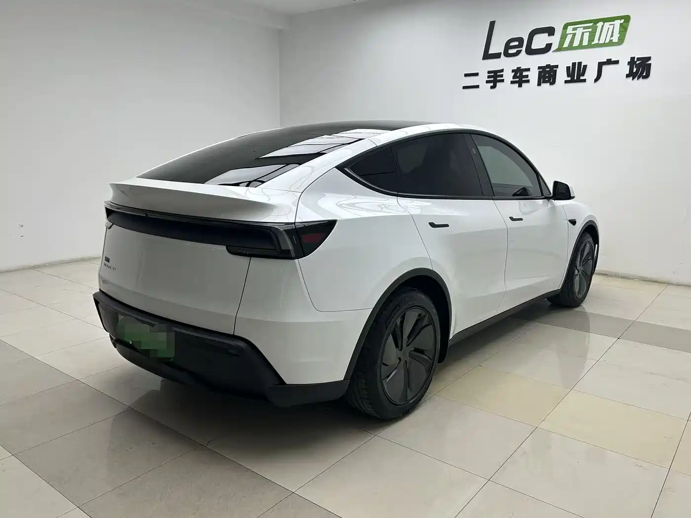 Tesla Model Y 2025 Facelift Long Range All-Wheel Drive фото 4