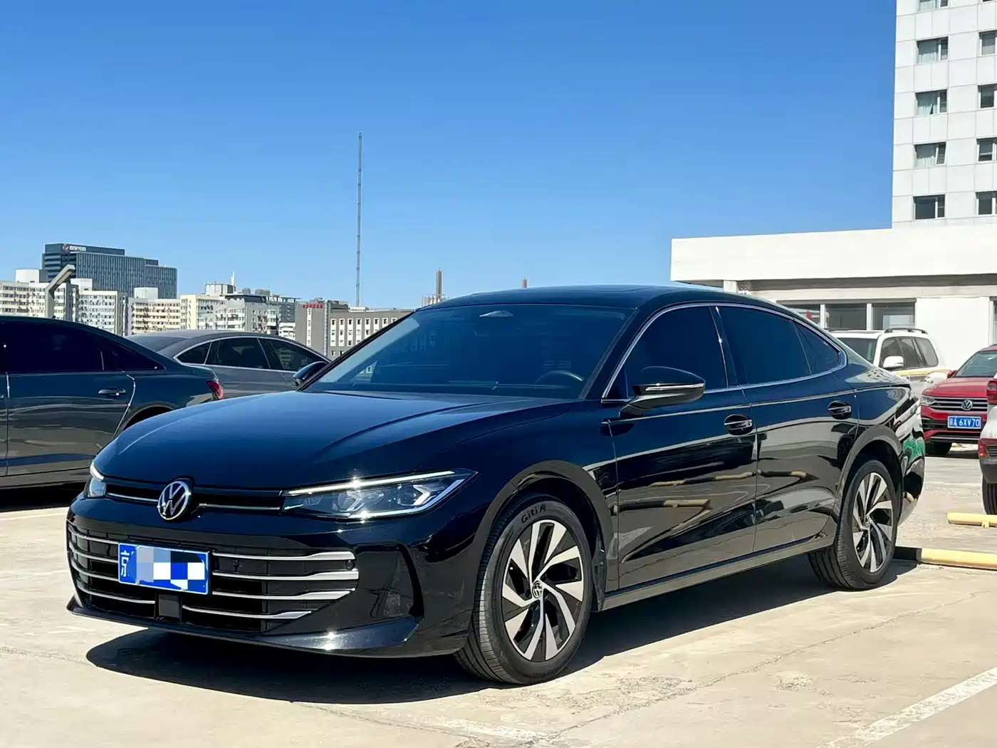 Volkswagen Passat 2025 Pro 380TSI Dragon Glory Edition фото 18