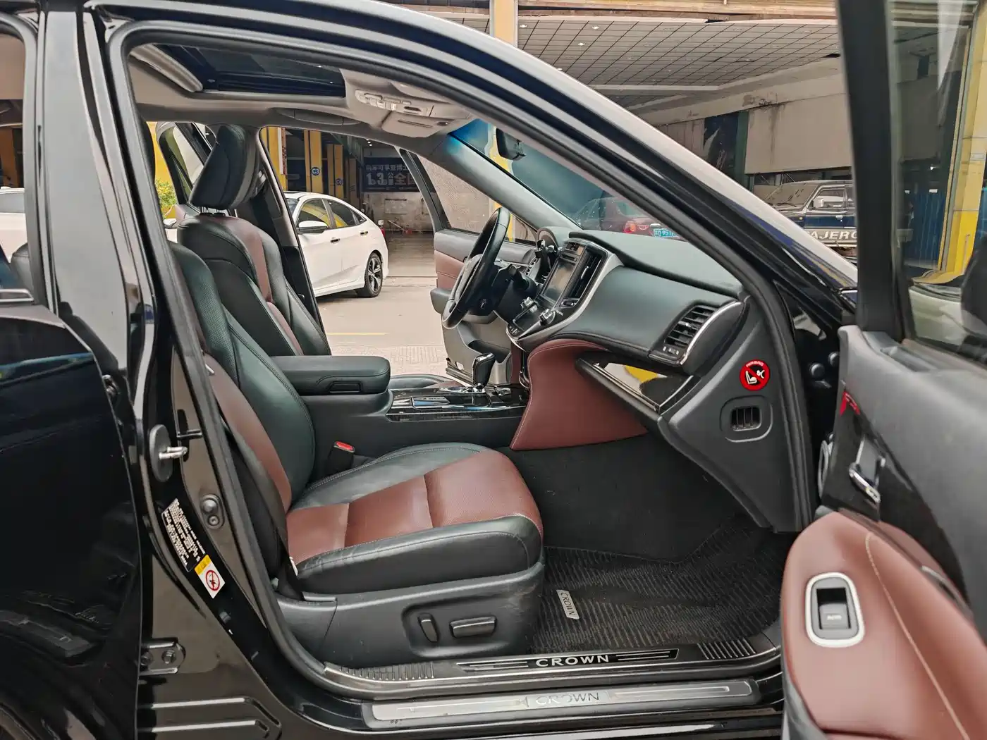 Toyota Crown 2018 2.0T Sport Edition фото 7