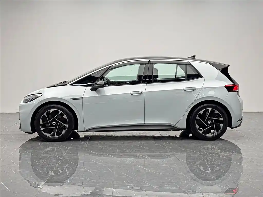 Volkswagen ID.3 2023 Upgraded Pure Intelligence Edition фото 3