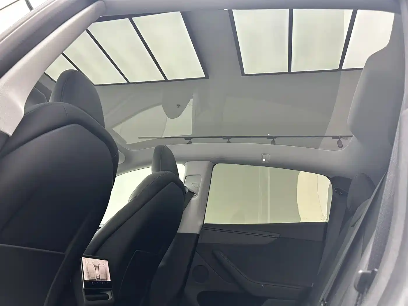 Tesla Model Y 2025 Facelift Long Range All-Wheel Drive фото 9