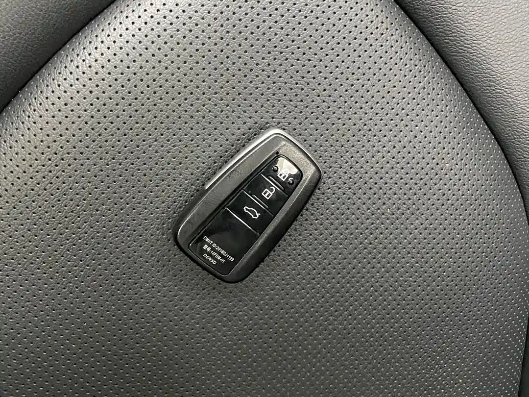 Toyota Camry 2023 2.0G Luxury Edition фото 20