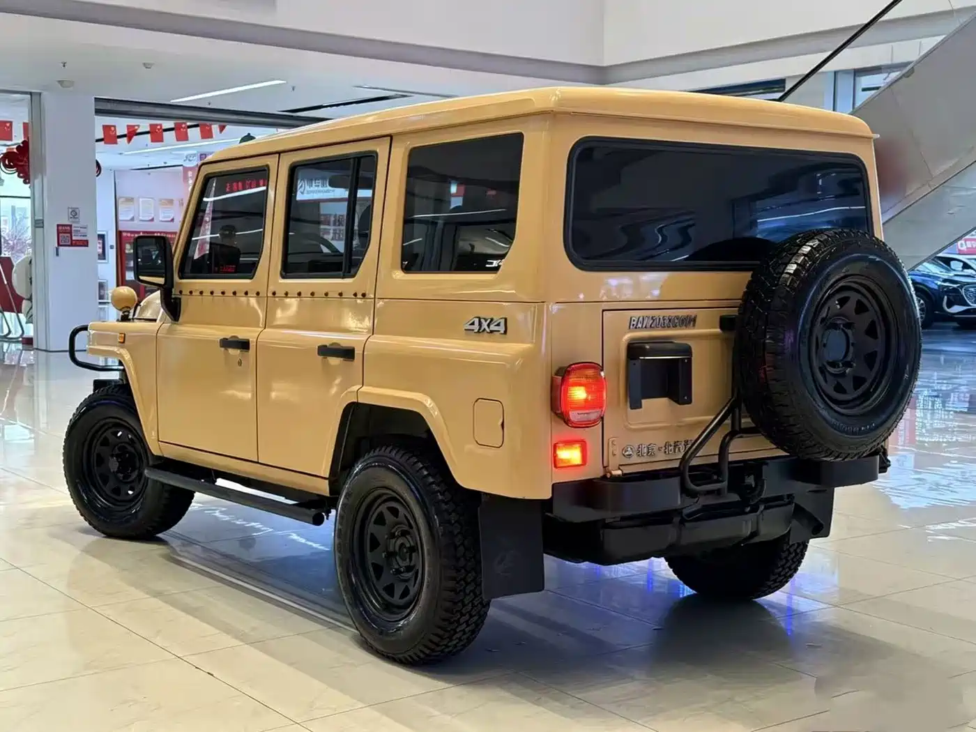BAW (Beijing Automobile Works) 212 Classic 2020 2.4T Square Door Hardtop фото 5