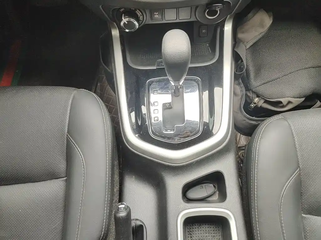 Nissan Terra 2023 2020 2.5L XL Upper 4WD Automatic Luxury Edition