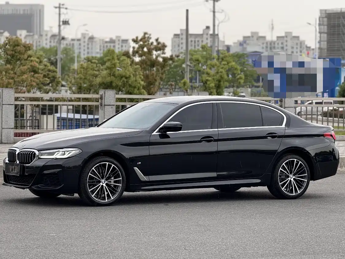 BMW 5 Series 2023 530Li Leading M Sport Package фото 2