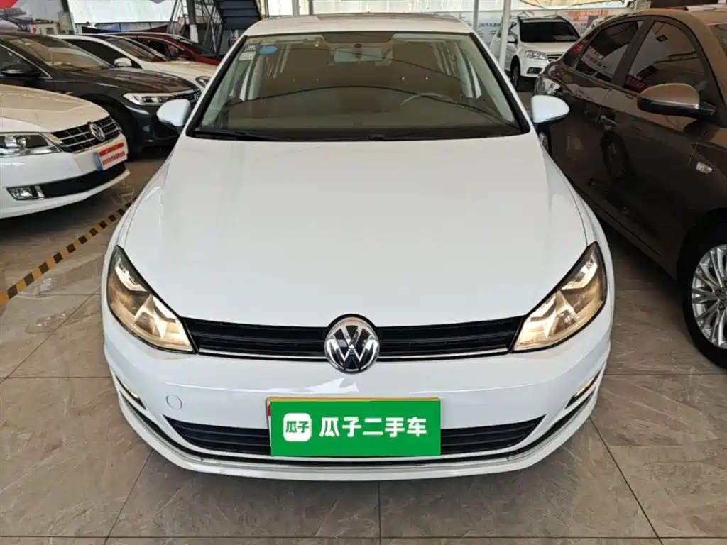 Volkswagen Golf 2015 1.6L Automatic Fashion фото 3