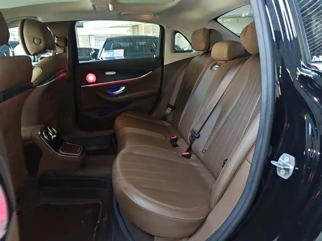 Mercedes-Benz E-Class 2023 E 300 L Fashion фото 17