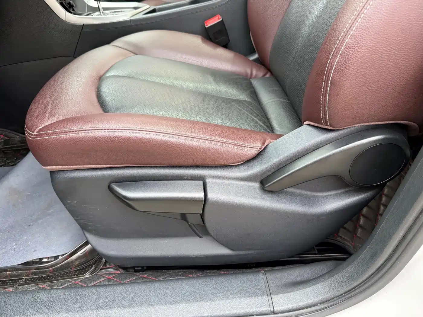 Venucia T70X 2017 2016 2.0L CVT Rui Qu Sport Edition