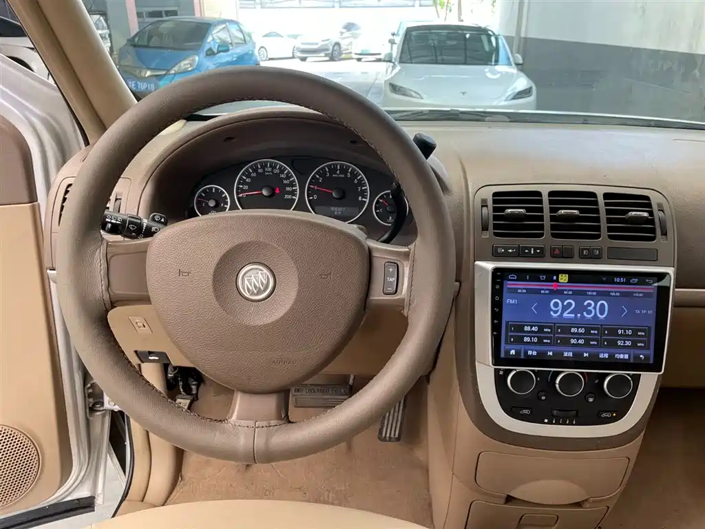 Buick GL8 2014 2.4L Classic Edition фото 12