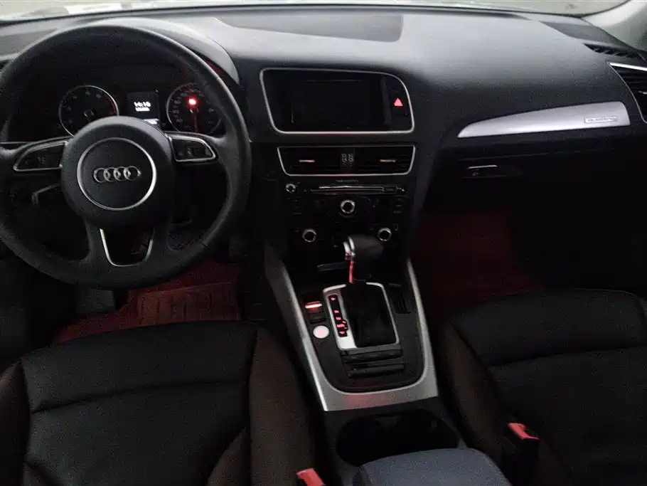 Audi Q5 2017 Plus 40 TFSI Technology фото 12