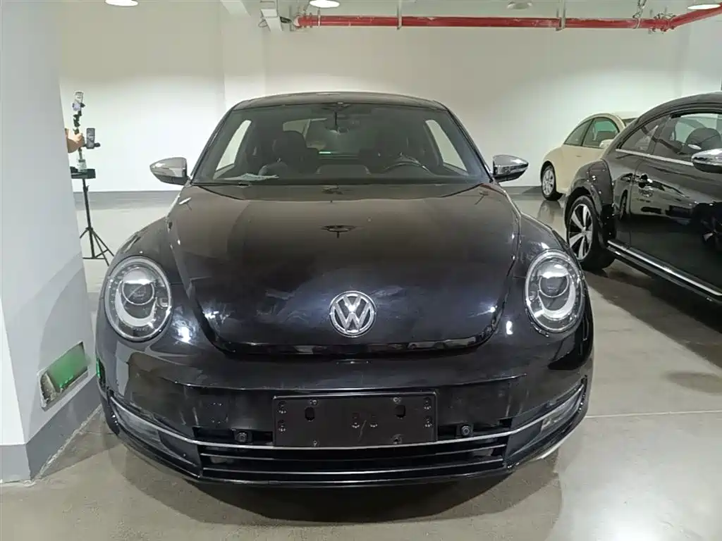 Volkswagen Beetle 2013 1.4TSI Fender Rock Edition фото 3