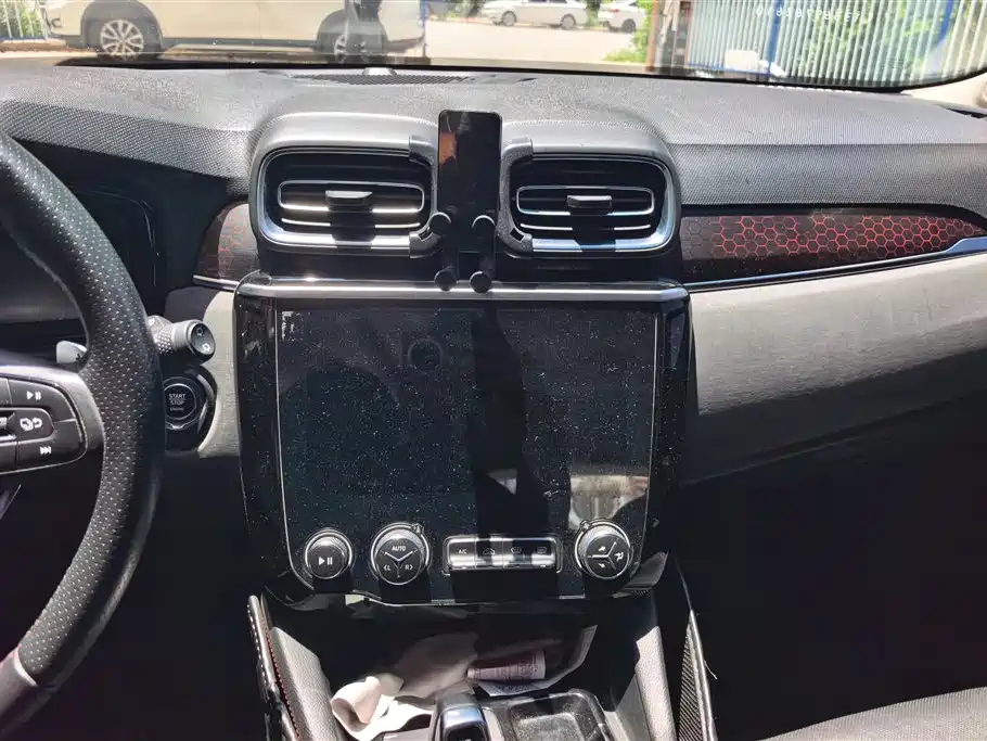 Lynk & Co 02 2018 1.5T DCT 2WD Power Edition China V фото 13