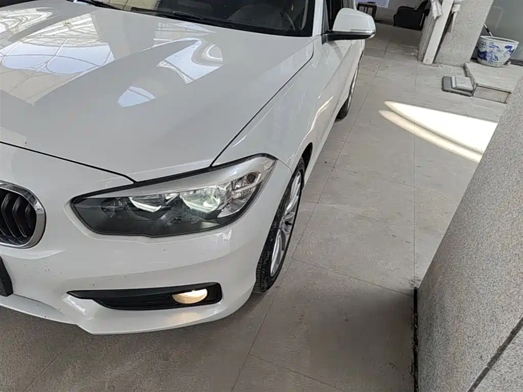 BMW 1 Series (Import) 2016 120i Leading Model фото 24