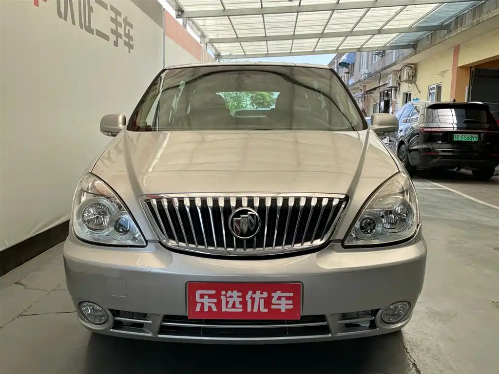 Buick GL8 2014 2.4L Classic Edition фото 2