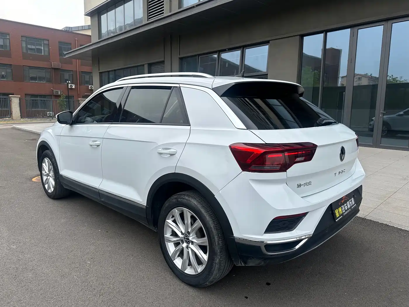 VOLKSWAGEN T ROC EXPLORING SONGS