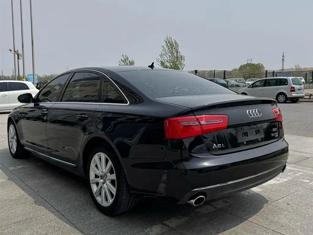 Audi A6L 2015 35 FSI quattro Comfort фото 6